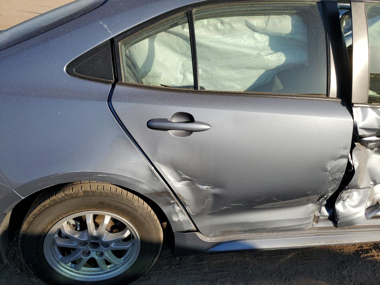 2022 TOYOTA COROLLA LE VIN:JTDEAMDE0NJ058112