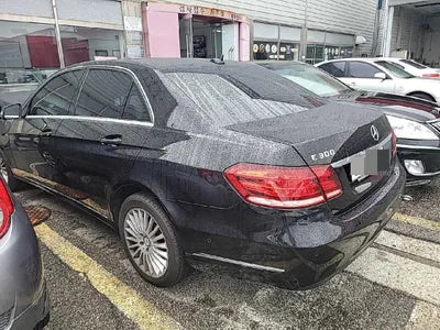 2014 Mercedes-Benz E 200 VIN: