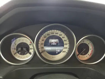 2015 Mercedes-Benz E 220 VIN: