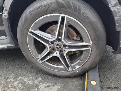 2020 Mercedes-Benz GLC 300 VIN: