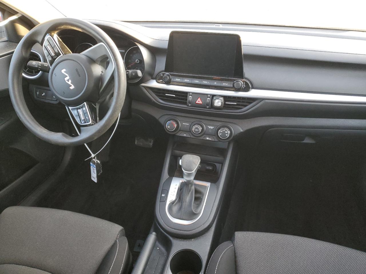 2022 KIA FORTE FE VIN:3KPF24AD8NE492823