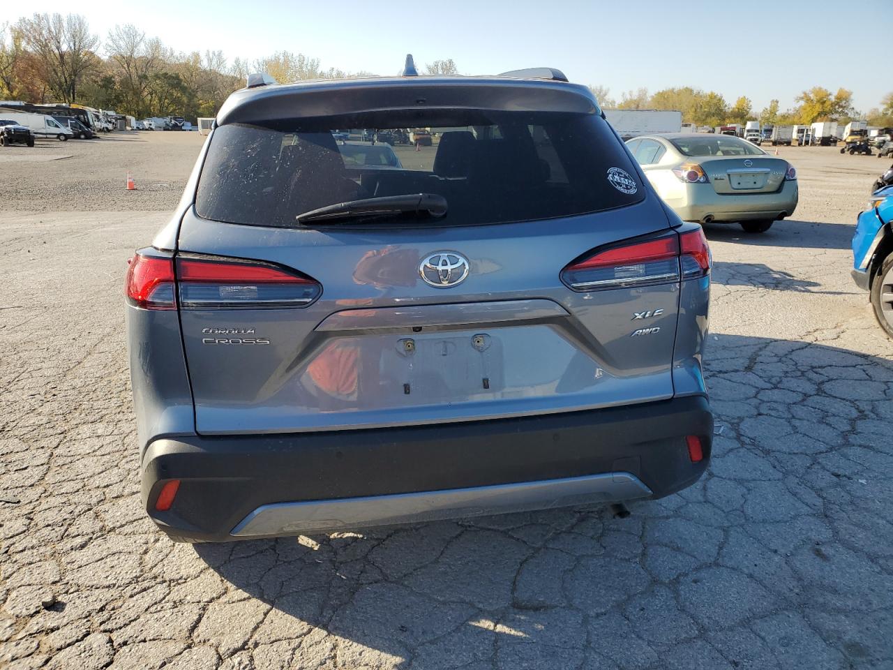 2022 TOYOTA COROLLA CROSS XLE VIN:7MUDAABG4NV039585
