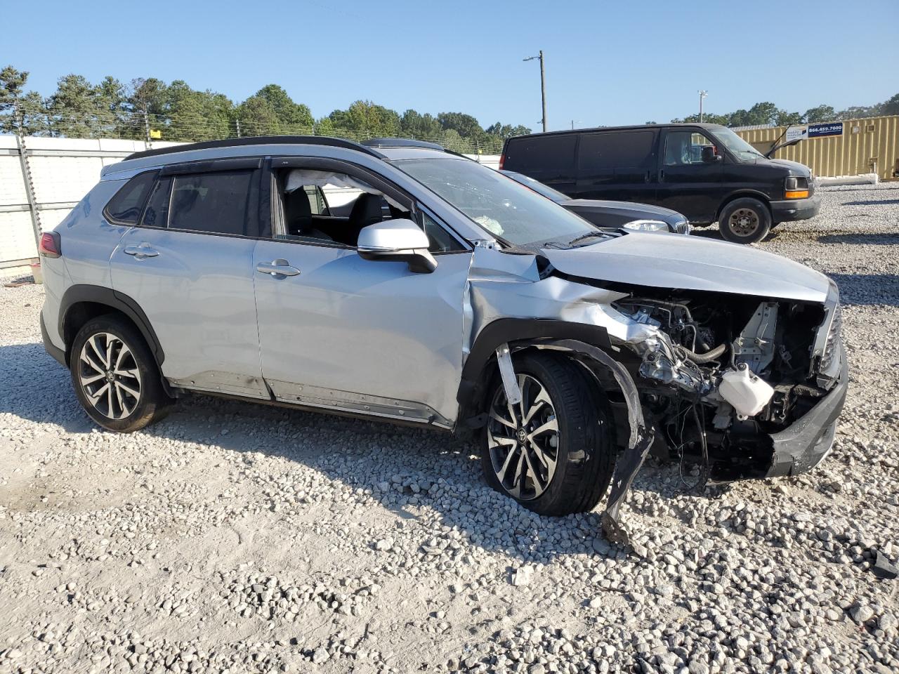 2022 TOYOTA COROLLA CROSS XLE VIN:7MUDAAAG4NV009309