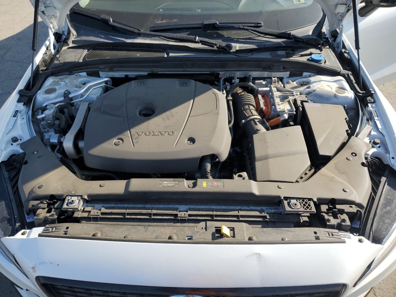 2022 VOLVO S60 T8 RECHARGE R-DESIGN EXPRESSION VIN:7JRBR0FZXNG175781
