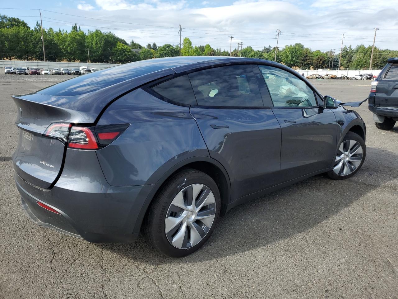 2023 TESLA MODEL Y  VIN:7SAYGDEE0PF921935