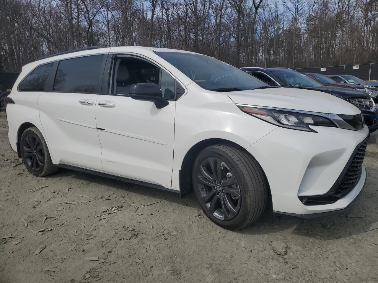 2022 TOYOTA SIENNA XSE VIN:5TDDRKEC2NS094411