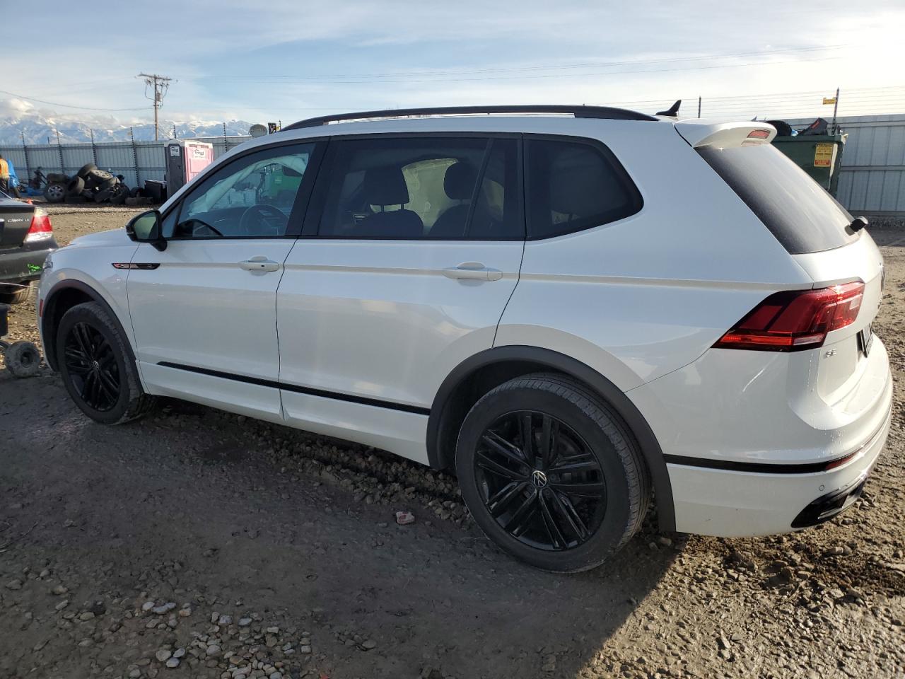 2022 VOLKSWAGEN TIGUAN SE R-LINE BLACK VIN:3VV8B7AX8NM071695