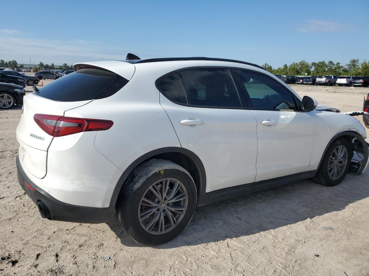 2022 ALFA ROMEO STELVIO  VIN:ZASPAKANXN7D28081