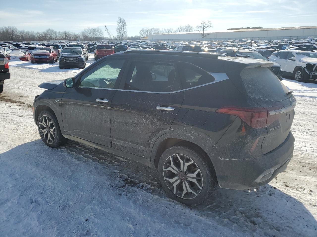 2022 KIA SELTOS SX VIN:KNDETCA25N7263386