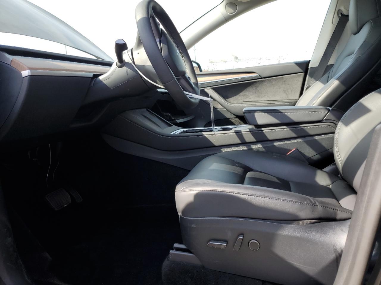 2023 TESLA MODEL Y  VIN:7SAYGDEE6PF923897