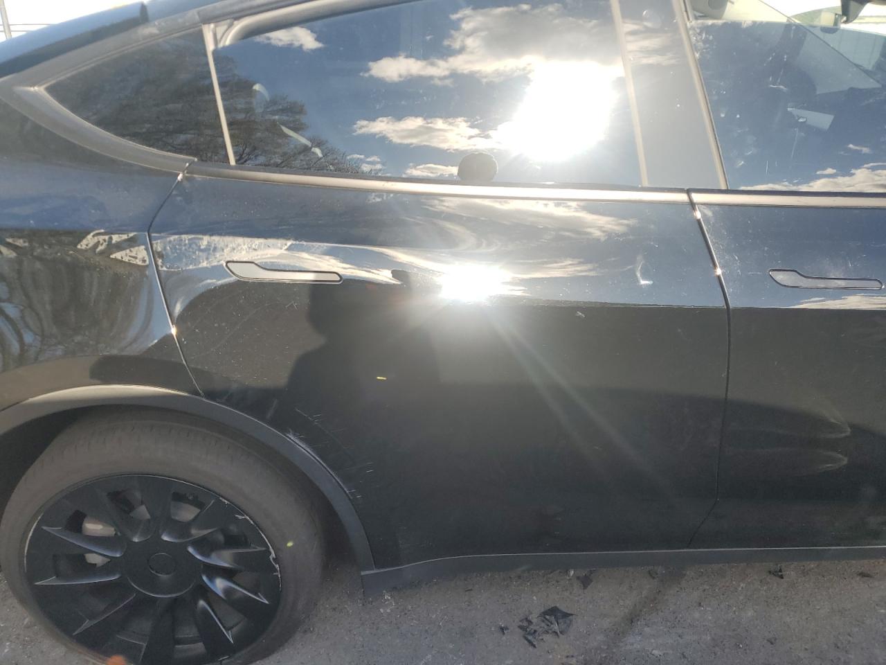 2023 TESLA MODEL Y  VIN:7SAYGDEE1PF850759