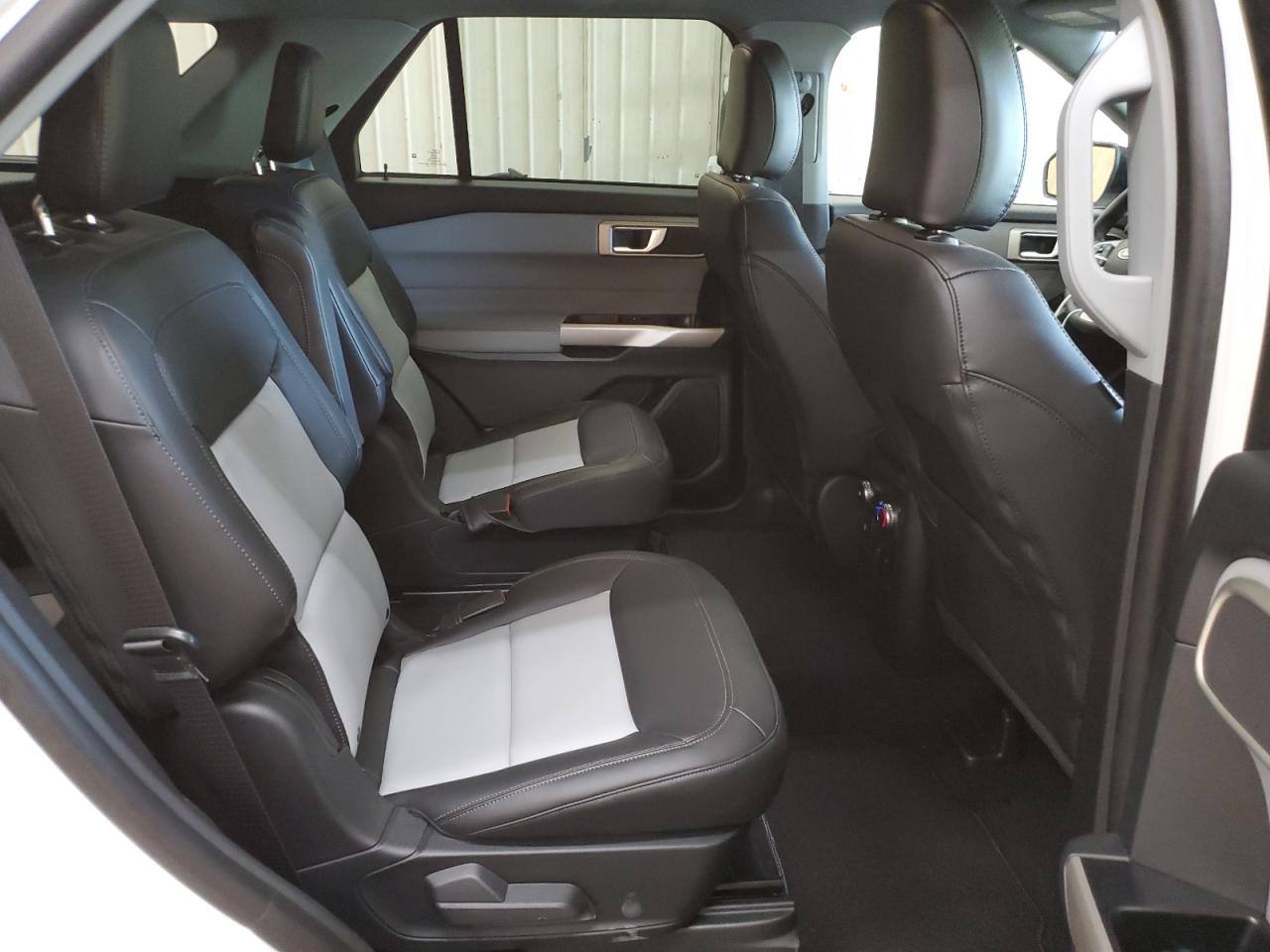 2023 FORD EXPLORER XLT VIN:1FMSK8DH3PGB91167