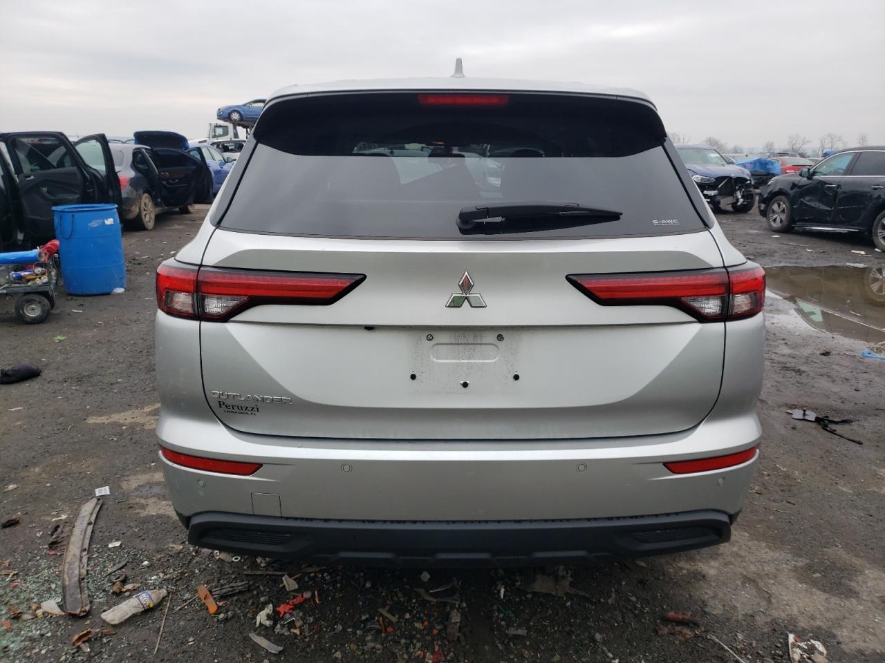 2022 MITSUBISHI OUTLANDER ES VIN:JA4J4TA81NZ013268