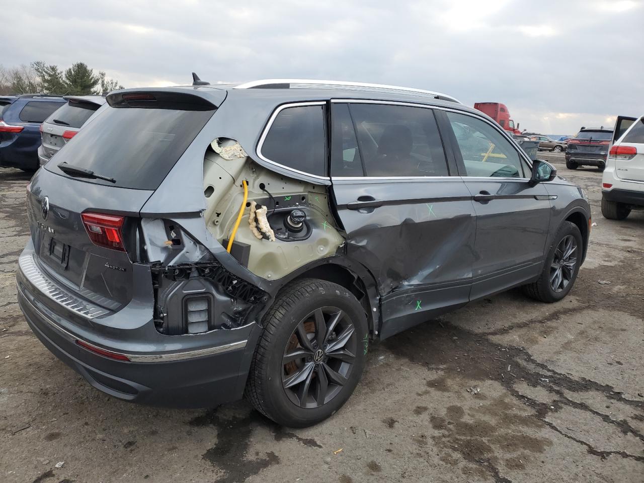 2023 VOLKSWAGEN TIGUAN SE VIN:3VVMB7AX8PM072198