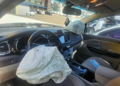 2016 Kia Carnival KNAMC81ABGS217944 VIN:KNAMC81ABGS217944