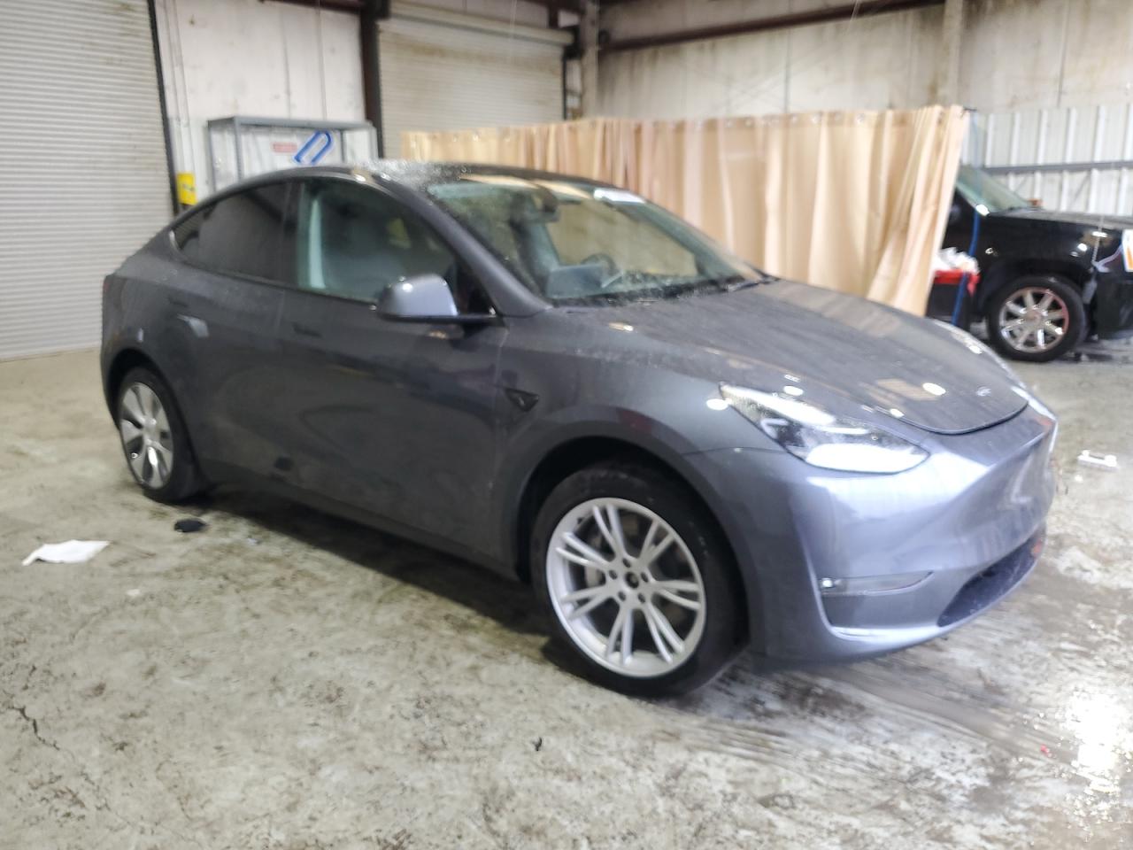 2023 TESLA MODEL Y  VIN:7SAYGDEE7PF926596