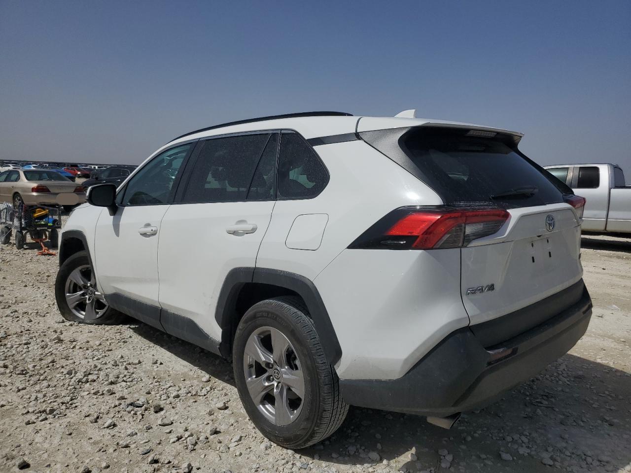 2022 TOYOTA RAV4 XLE VIN:2T3W1RFV2NW205353