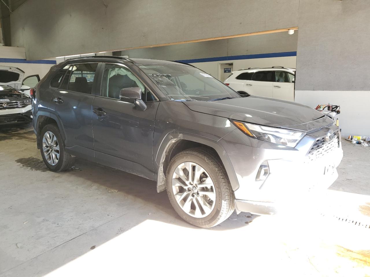 2024 TOYOTA RAV4 XLE PREMIUM VIN:2T3A1RFV5RC417407