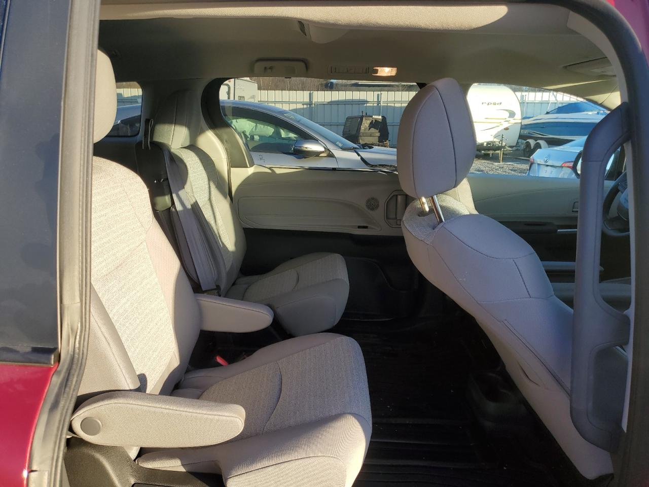 2024 TOYOTA SIENNA LE VIN:5TDKSKFC2RS147964