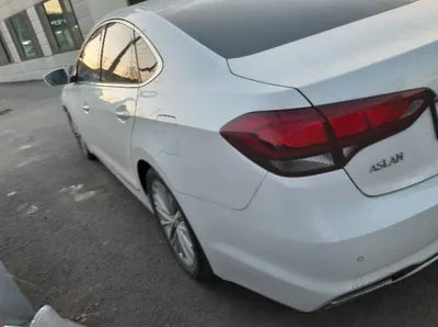 2016 Jaguar SL KMHFM411BGA011048 VIN:KMHFM411BGA011048