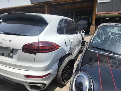 2015 Porsche Cayenne VIN: