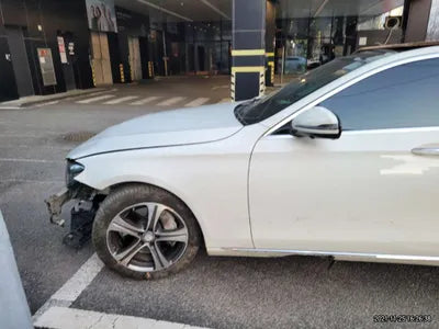 2016 Mercedes-Benz E 300 WDDZF4KB9HA108365 VIN:WDDZF4KB9HA108365