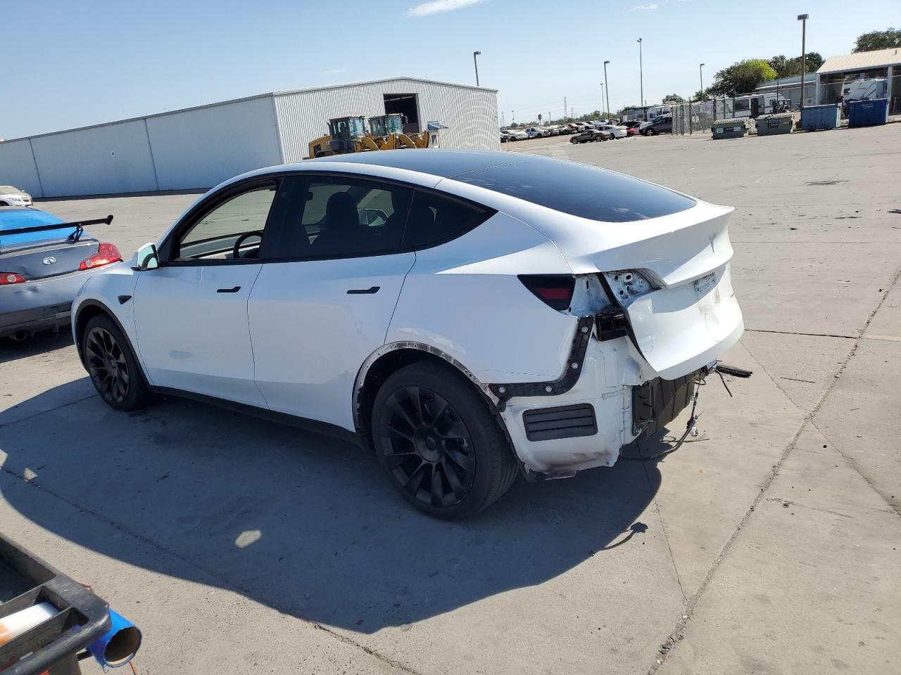 2023 TESLA MODEL Y  VIN:7SAYGDEE7PF590058