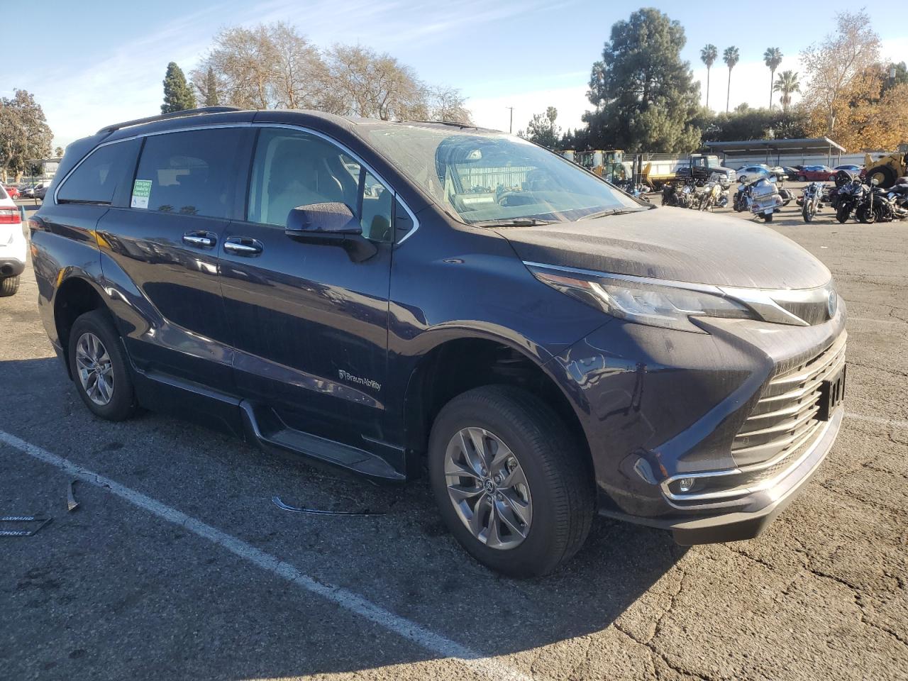 2023 TOYOTA SIENNA XLE VIN:5TDJRKEC8PS172020