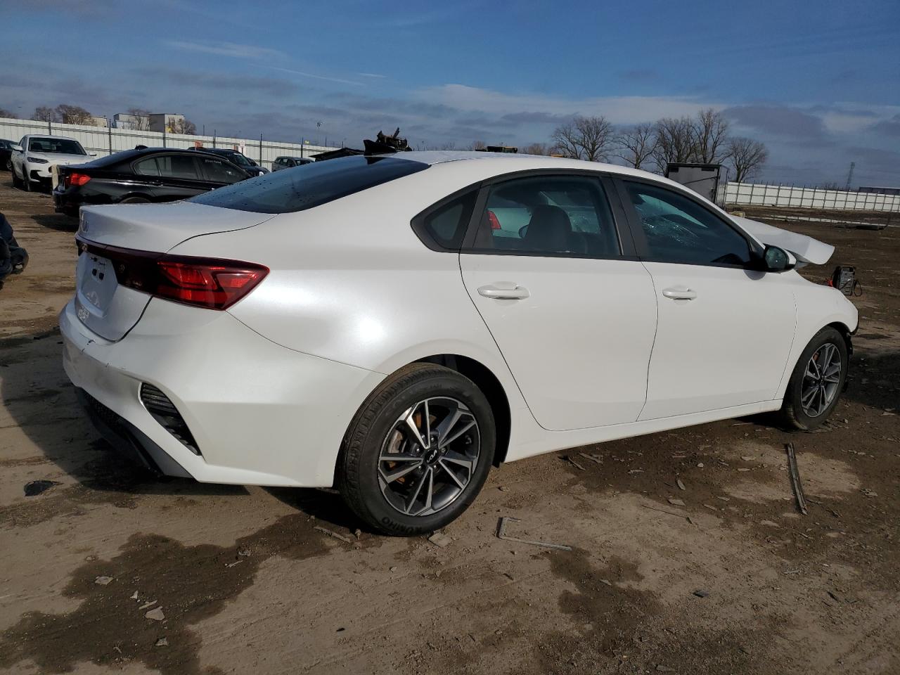 2023 KIA FORTE LX VIN:3KPF24AD8PE670104