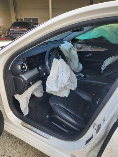 2016 Mercedes-Benz E 300 VIN: