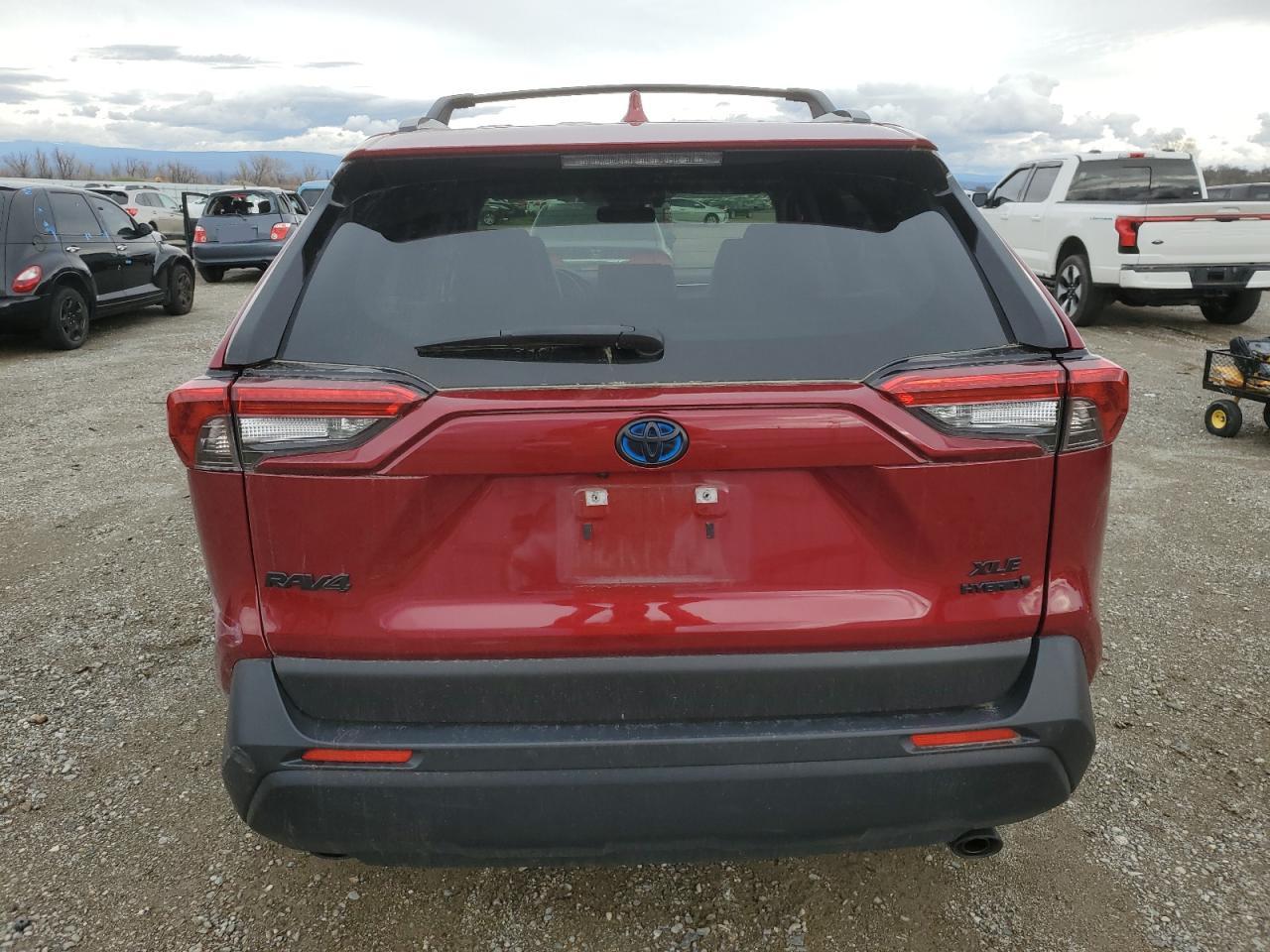 2022 TOYOTA RAV4 XLE PREMIUM VIN:JTMB6RFV2ND528637