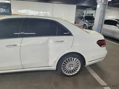 2016 Mercedes-Benz E 300 WDDHF5FB8GB311798 VIN:WDDHF5FB8GB311798