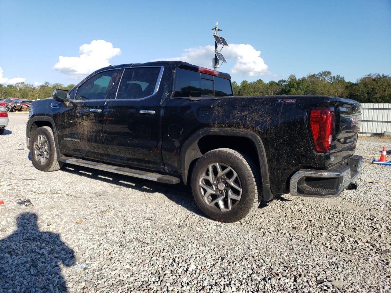 2024 GMC SIERRA K1500 SLT VIN:1GTUUDEL3RZ253855