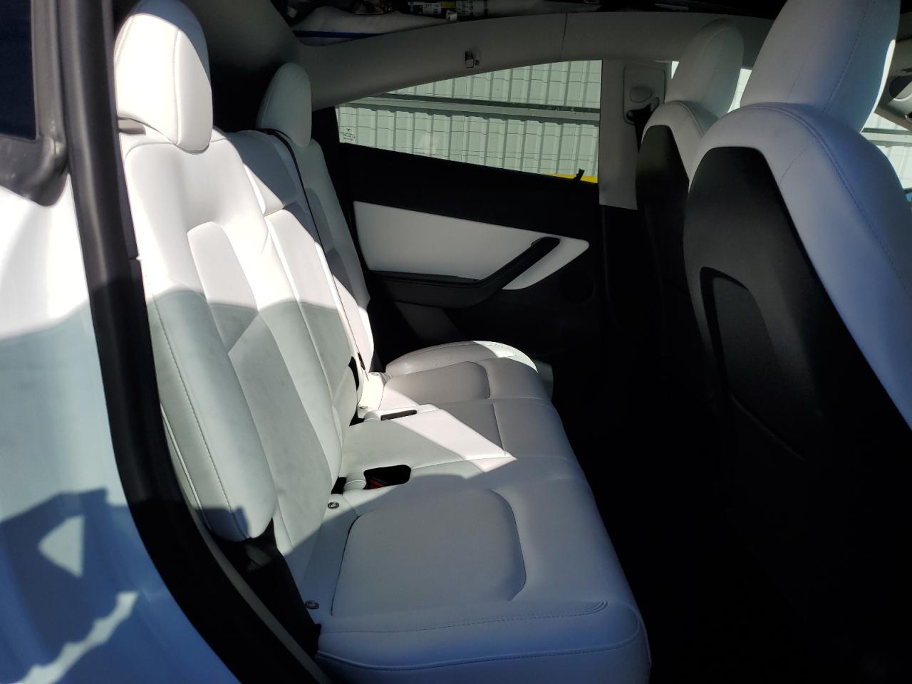 2022 TESLA MODEL Y  VIN:7SAYGDEE2NF339753