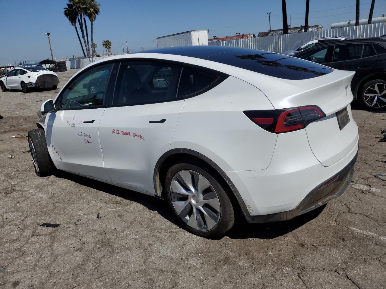 2023 TESLA MODEL Y  VIN:7SAYGDEE8PF616800