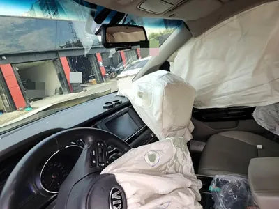 2017 Kia Carnival VIN: