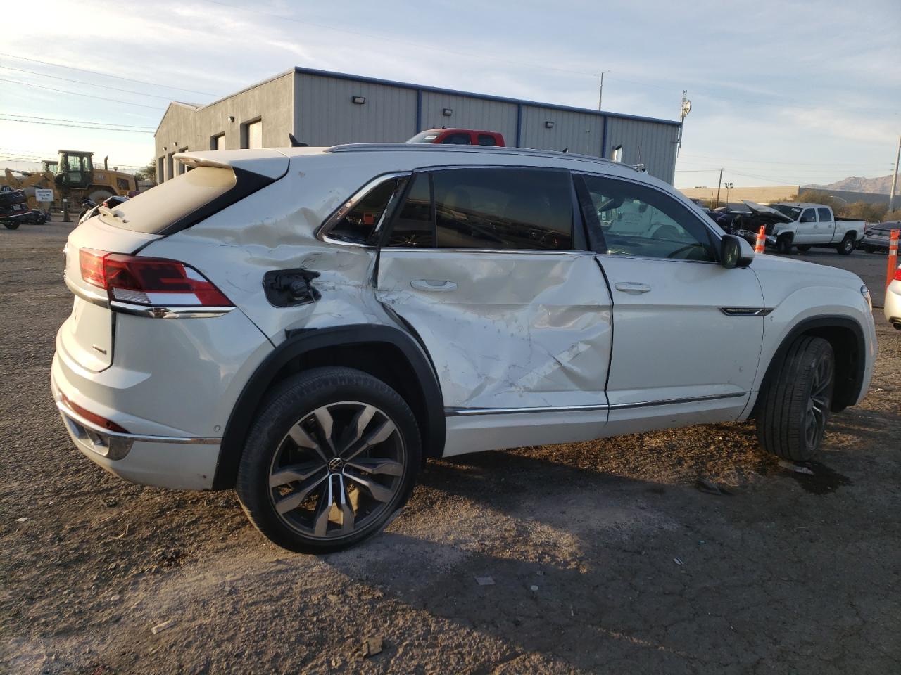 2022 VOLKSWAGEN ATLAS CROSS SPORT SEL PREMIUM R-LINE VIN:1V2FE2CA8NC218722