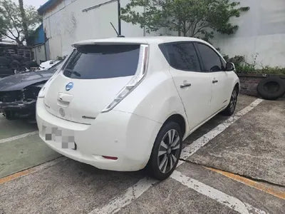 2015 Nissan Leaf VIN: