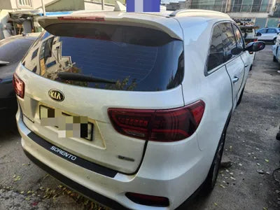 2018 Kia Sorento KNAPG81BBJA470068 VIN:KNAPG81BBJA470068