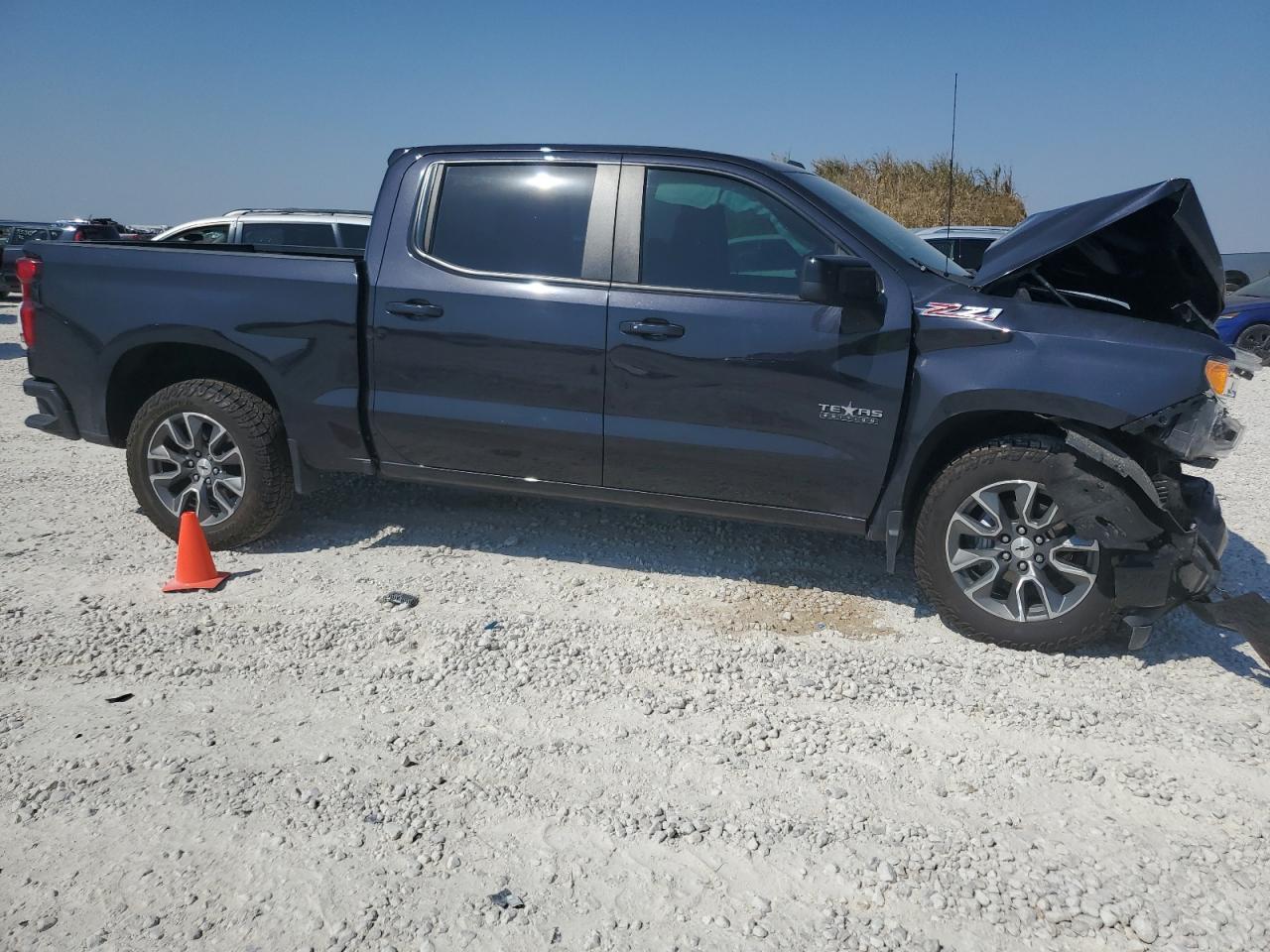 2022 CHEVROLET SILVERADO K1500 RST VIN:1GCUDEEDXNZ611039