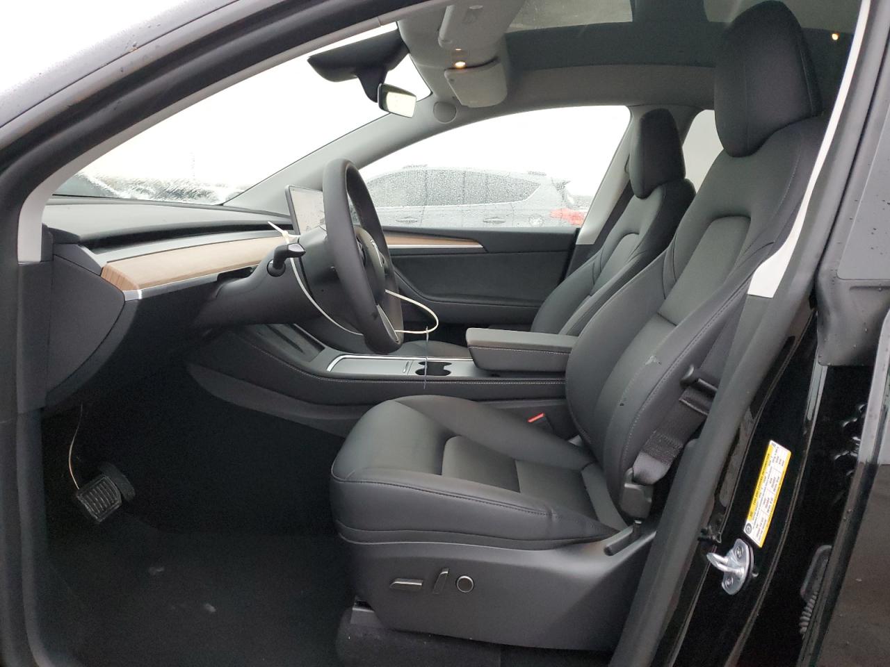 2024 TESLA MODEL Y  VIN:7SAYGDED0RA316532