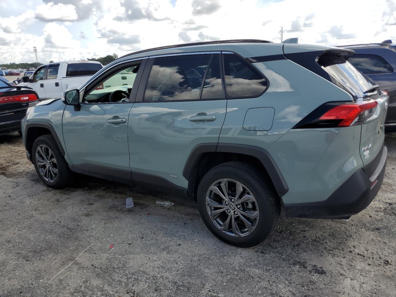 2022 TOYOTA RAV4 XLE PREMIUM VIN:JTMB6RFV0ND061394