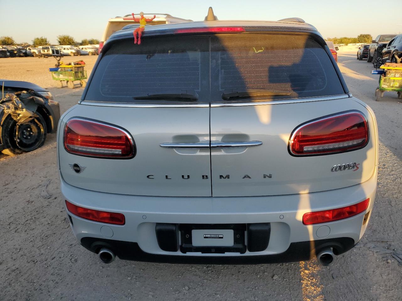 2023 MINI COOPER S CLUBMAN ALL4 VIN:WMWXJ1C0XP2T39325