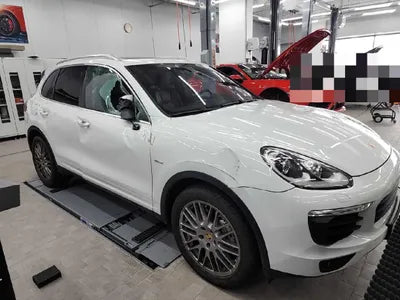 2015 Porsche Cayenne VIN: