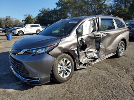 2022 TOYOTA SIENNA XLE VIN:5TDYRKEC1NS098418