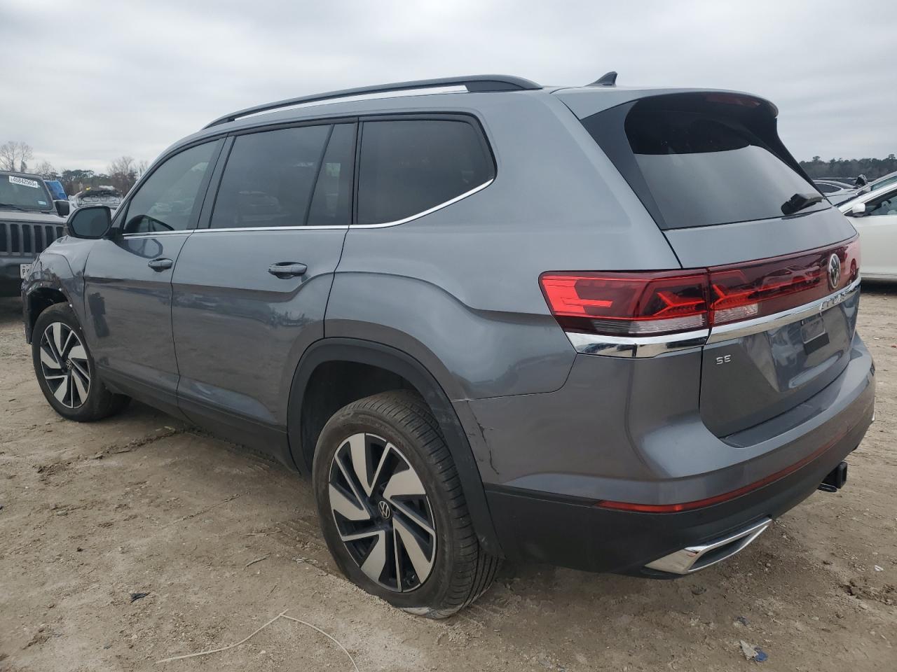 2024 VOLKSWAGEN ATLAS SE VIN:1V2JR2CAXRC558832
