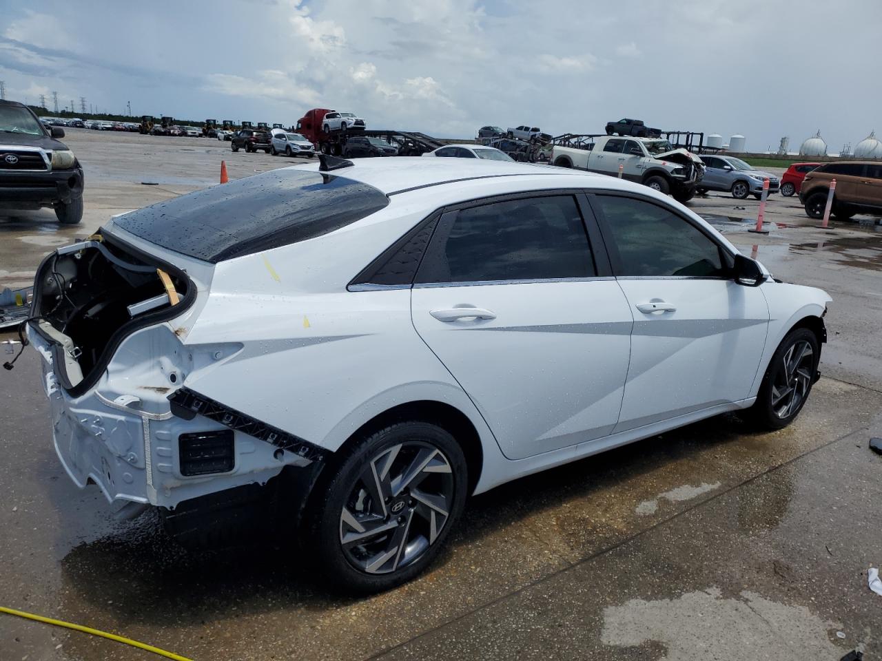 2024 HYUNDAI ELANTRA SEL VIN:KMHLS4DG5RU742160