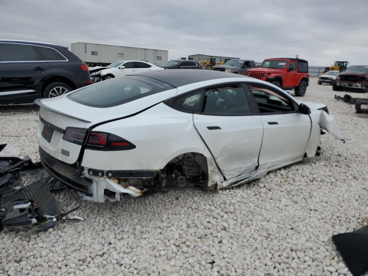 2023 TESLA MODEL S  VIN:5YJSA1E60PF503113