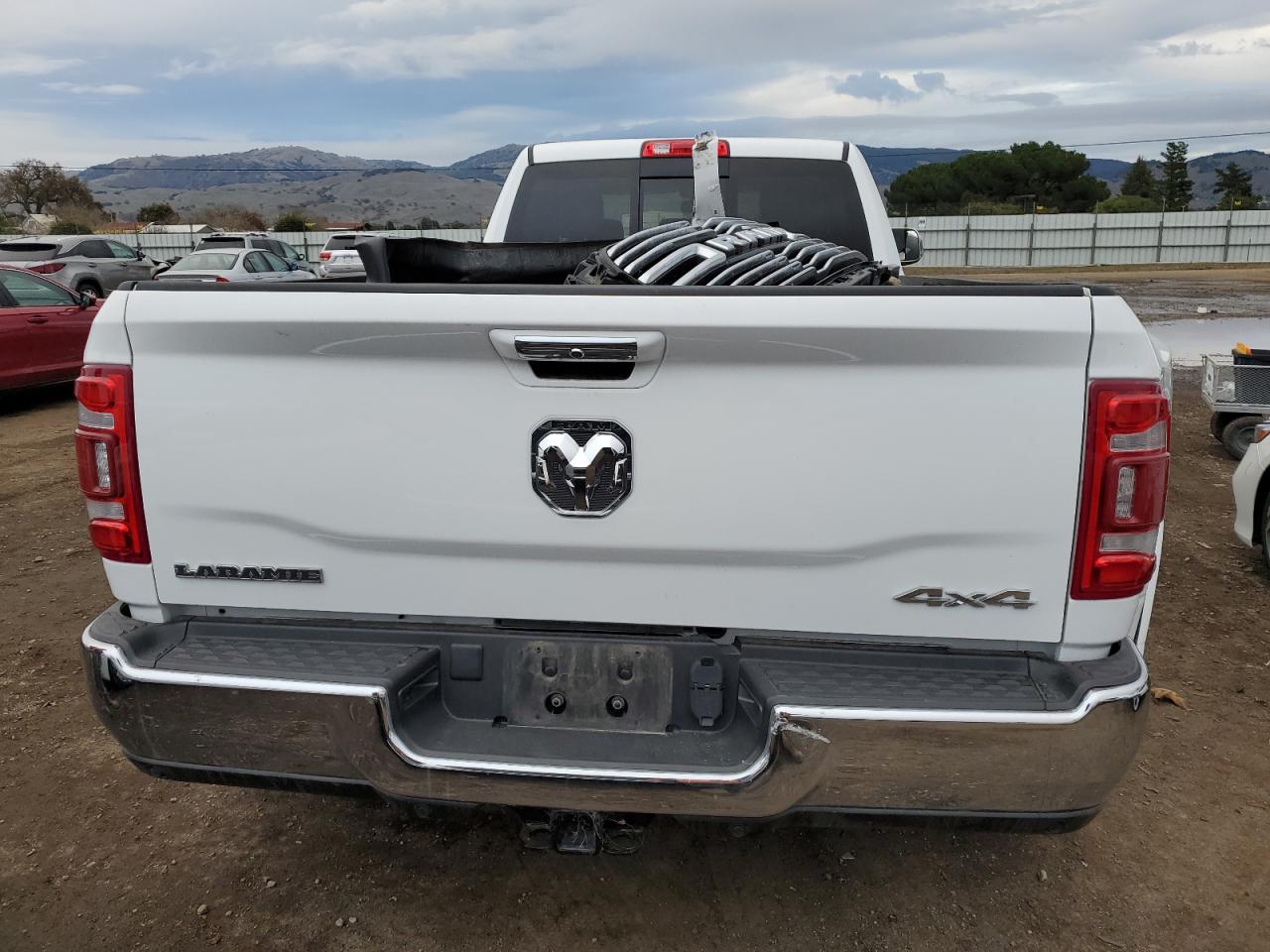 2022 RAM 3500 LARAMIE VIN:3C63RRJL6NG212248