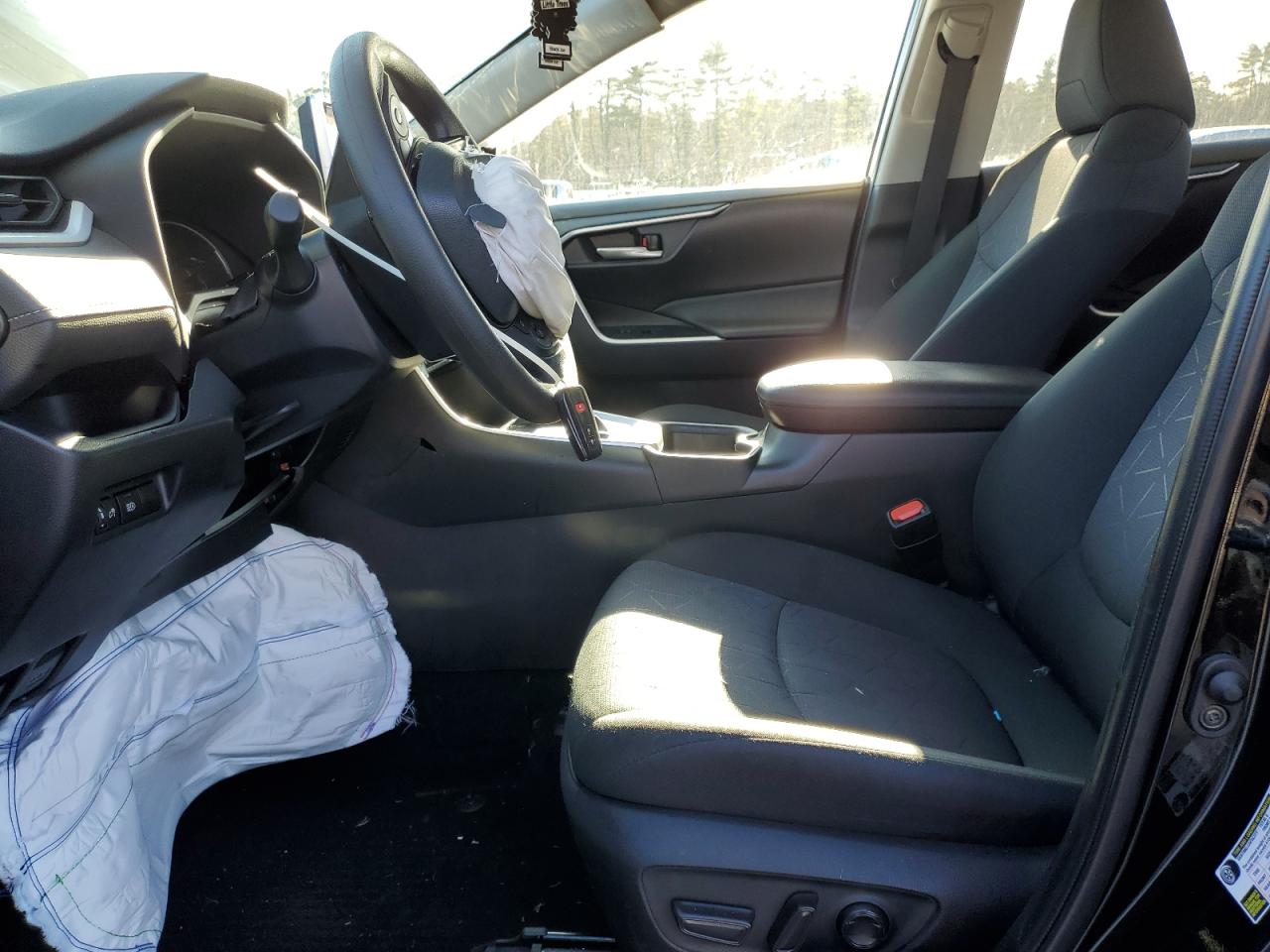 2024 TOYOTA RAV4 XLE VIN:2T3P1RFV4RC401631